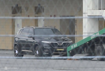 VinFast President bất ngờ xuất hiện tại đường đua F1